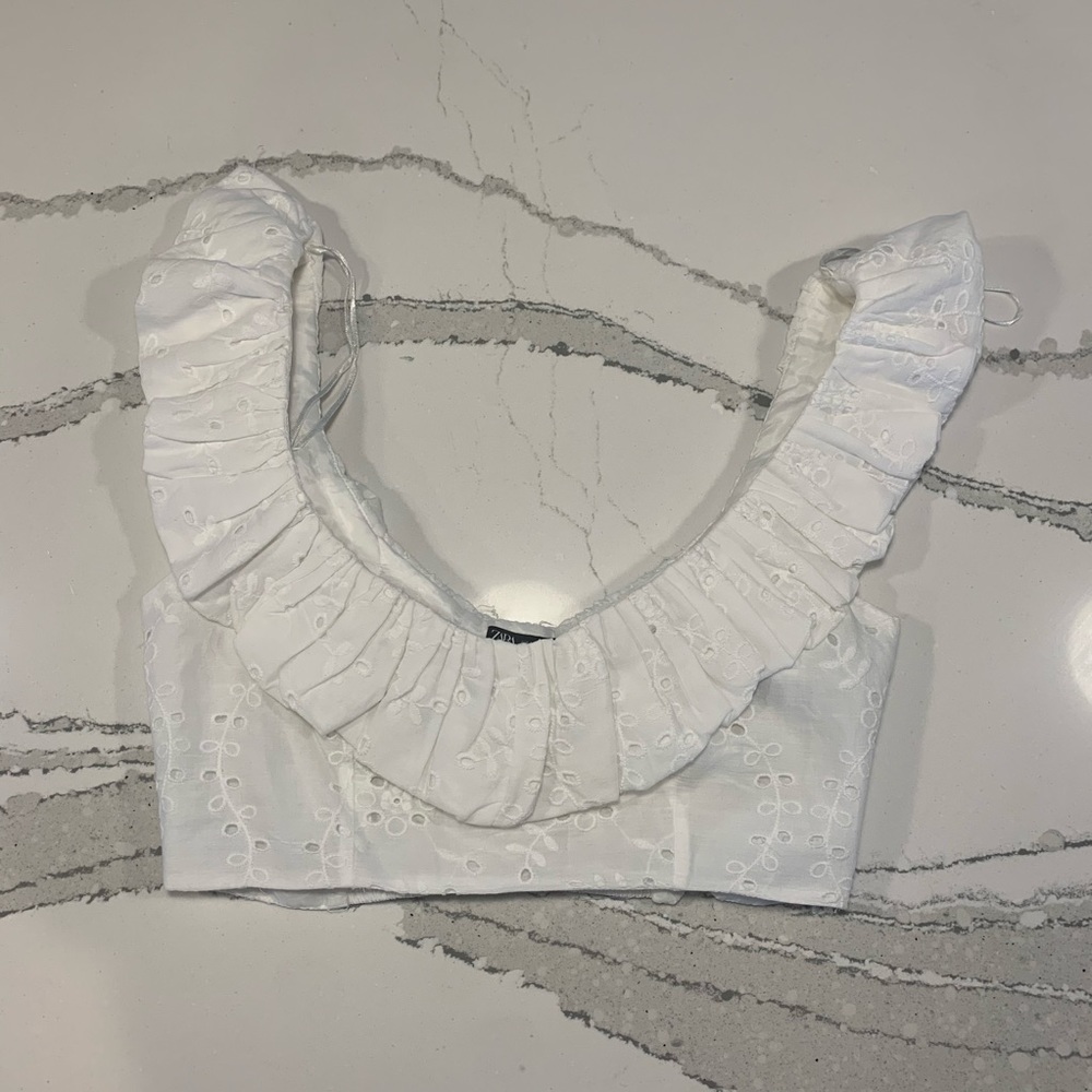 zara eyelet croptop